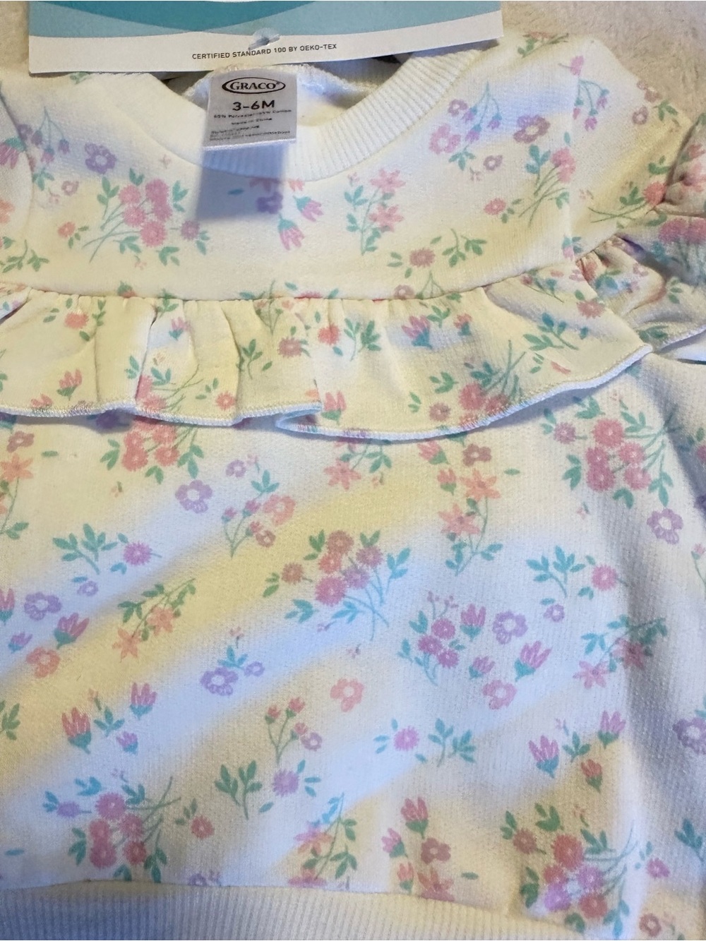 Graco Cream Floral Ruffle Baby Matching Set - 2PC - Picture 2 of 5